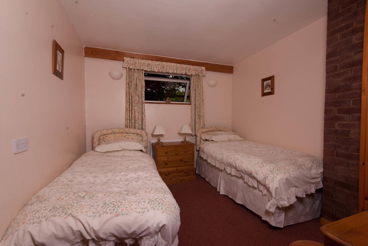 Greyfield Farm Cottages Farmborough Eksteriør bilde
